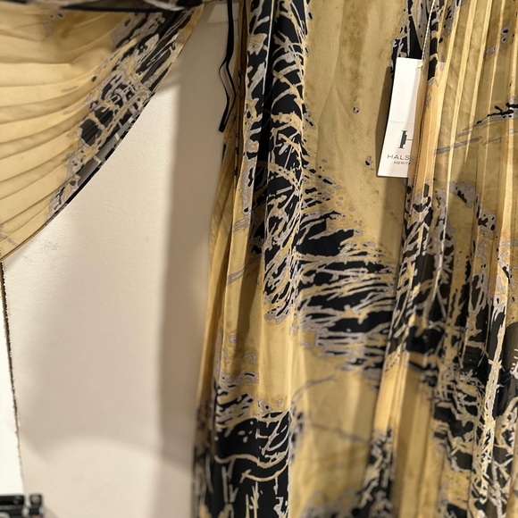 Halston Heritage Starburst Black & Gold Pleated Mini Dress Ajustable Straps L - Picture 7 of 17